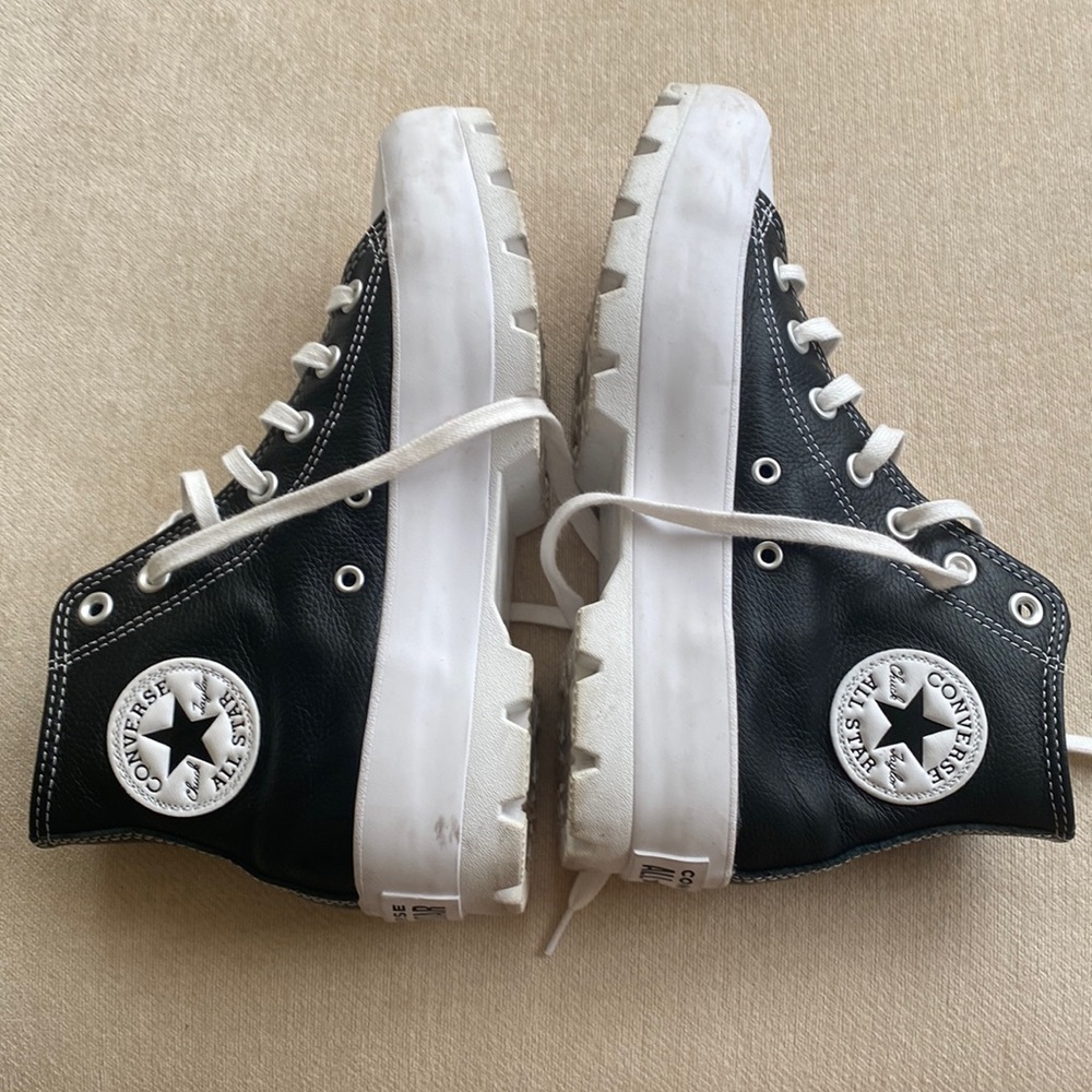 Converse Chuck Taylor High Top Sneakers